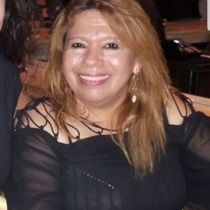 Meet your Posher, Elvia